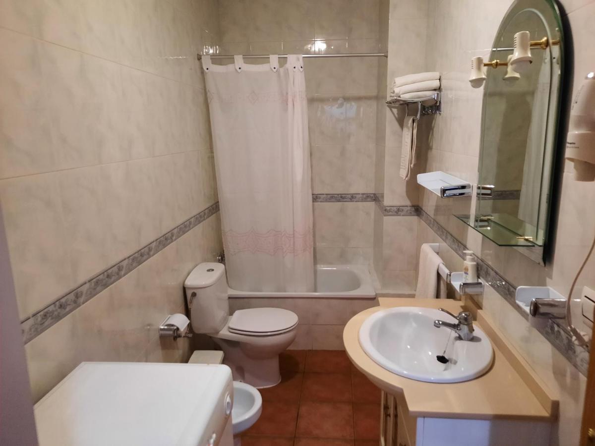 Apartamentos El Portillo อาร์โรโยฟรีโอ ภายนอก รูปภาพ